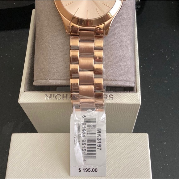 NWT Rose Gold Michael Kors Watch - Picture 5 of 6